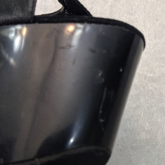 Black Platform HIGH Heels - Picture 5 of 6